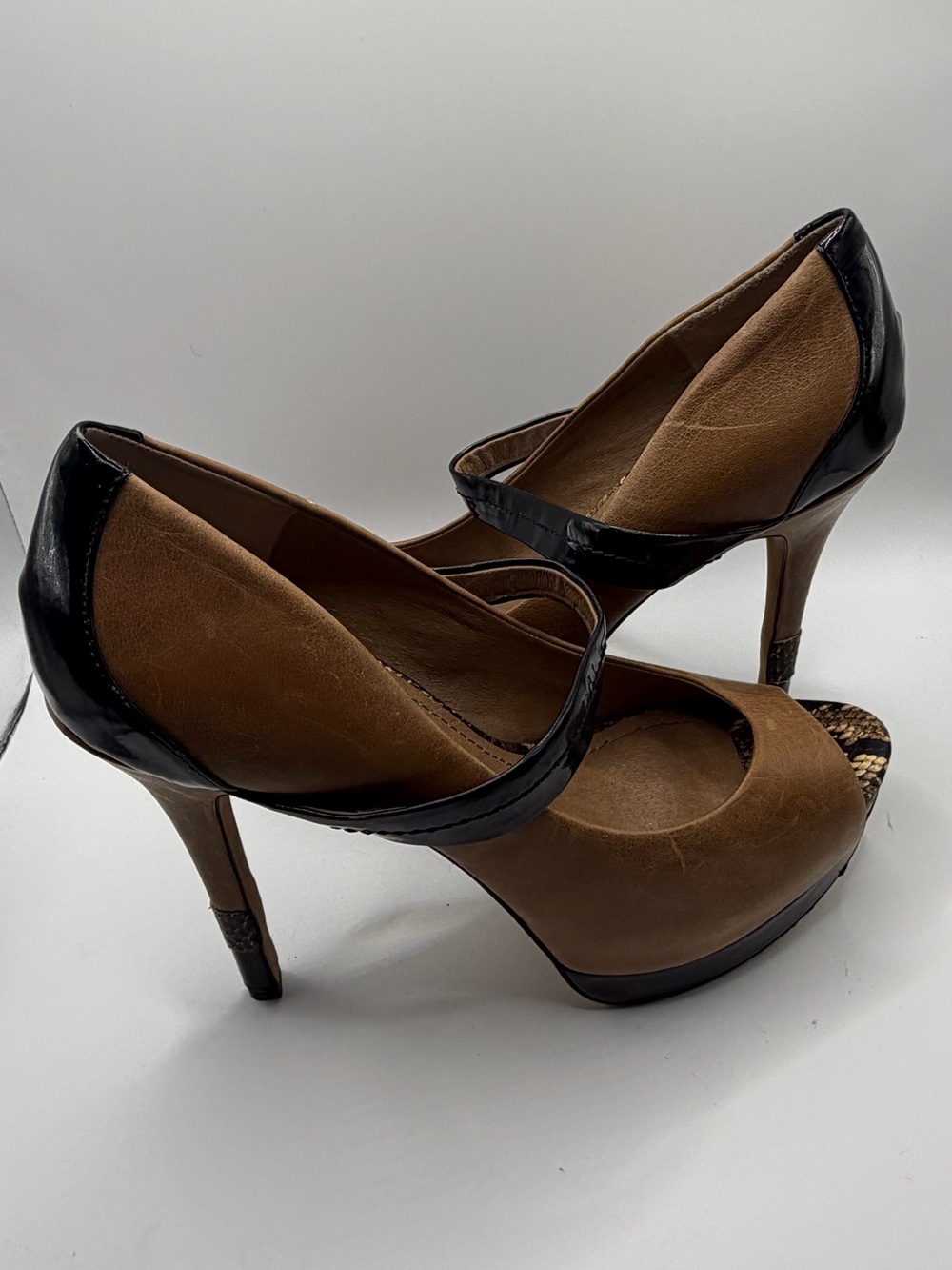 Jessica Simpson Mary Jane Style Snake Skin Platform Pumps with Peep Toe